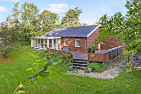 Scenic Summer House 600 Meters From Sandy Beach, Asnæs